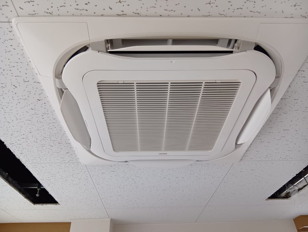 洗浄前エアコン